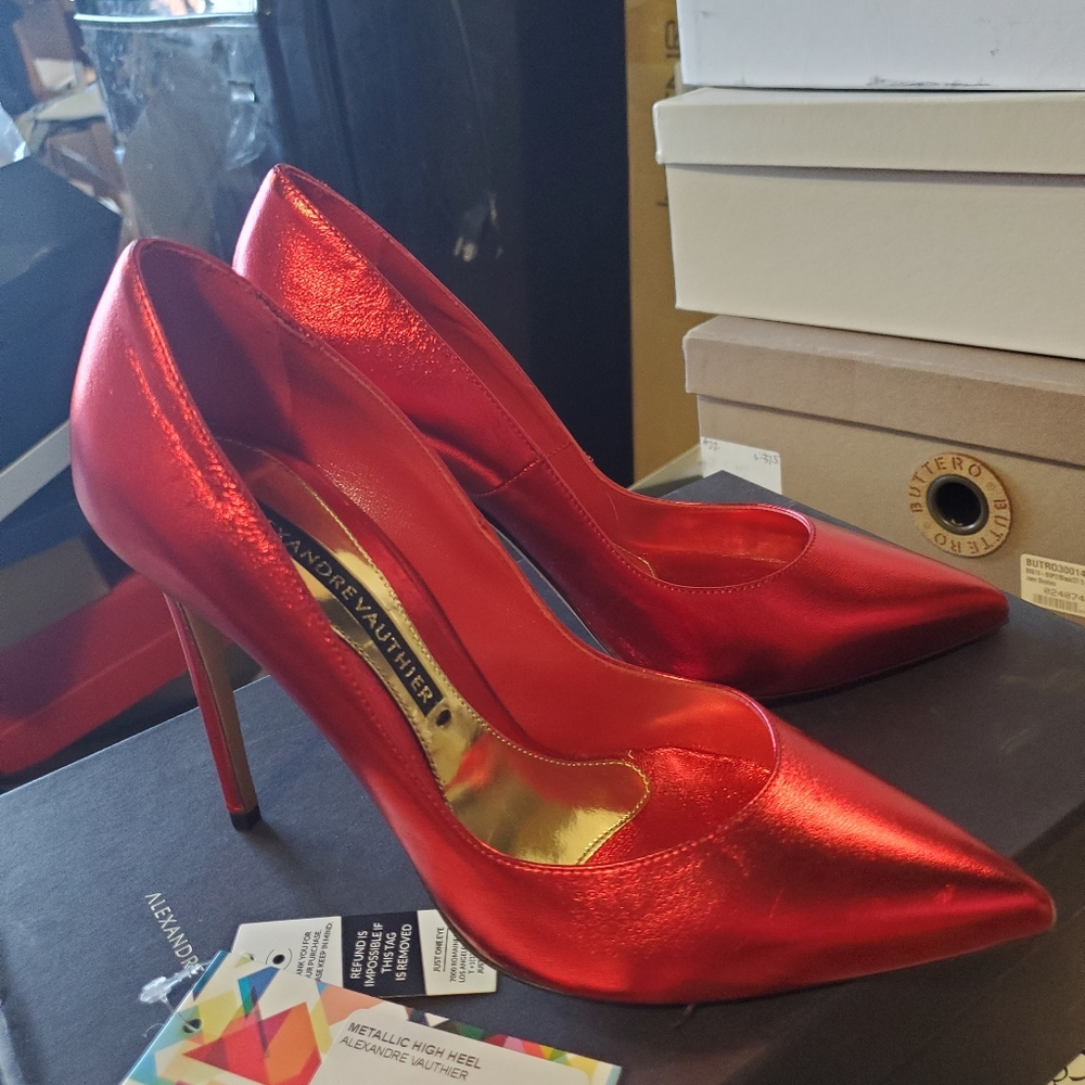 Sz 38 NIB $990 Alexandre Vauthier metallic pumps
